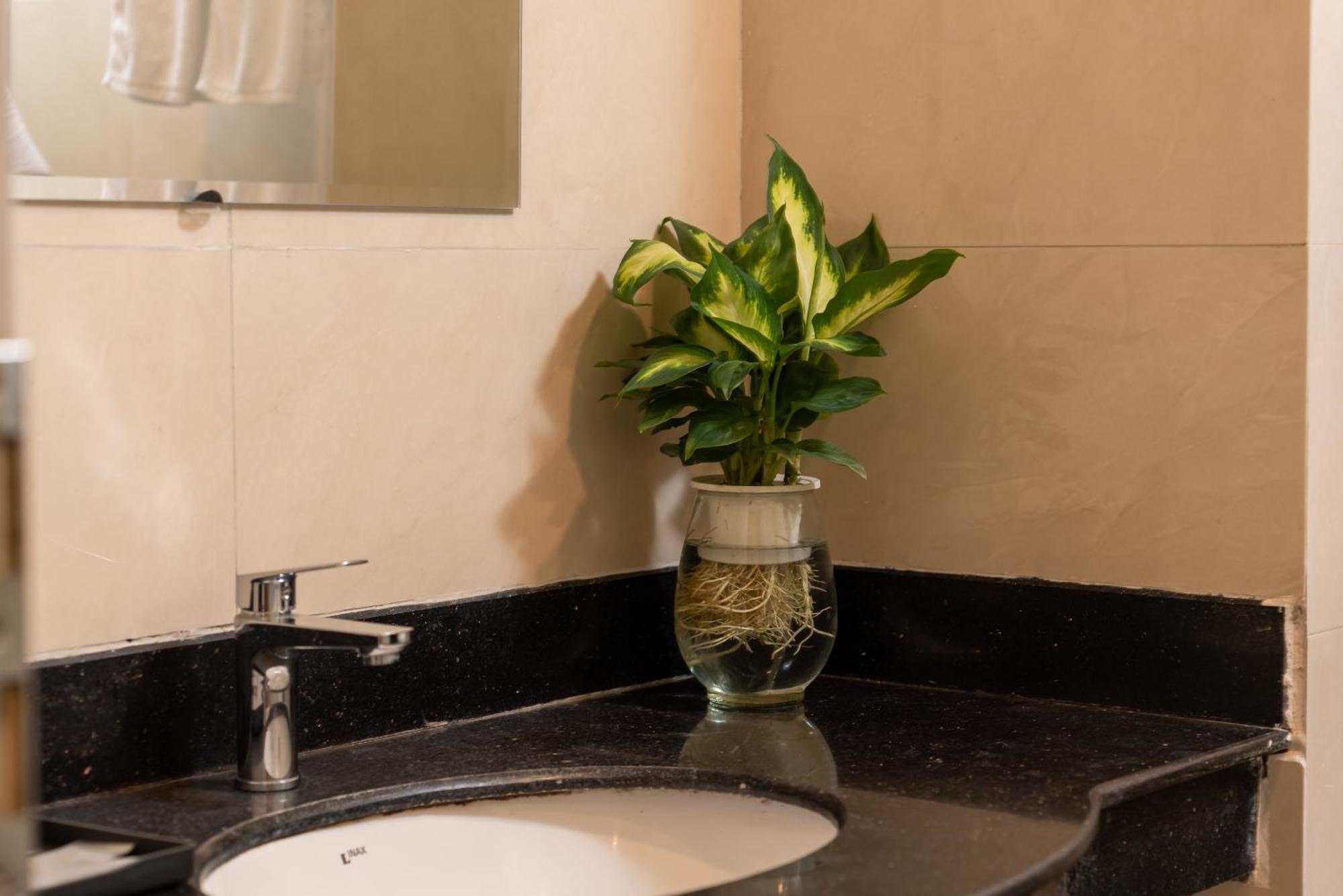 Astoria Hanoi Hotel & Travel Екстер'єр фото