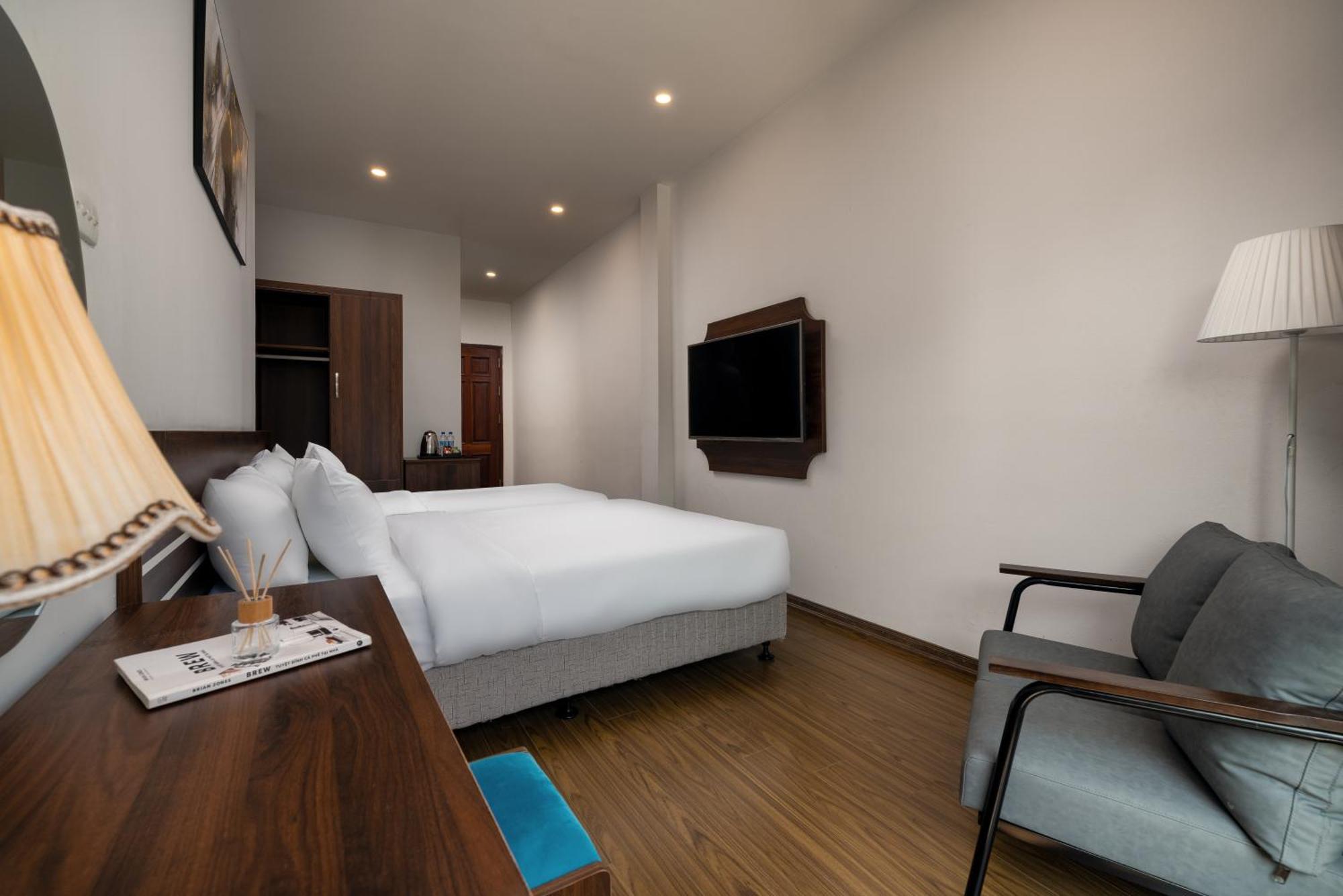 Astoria Hanoi Hotel & Travel Екстер'єр фото